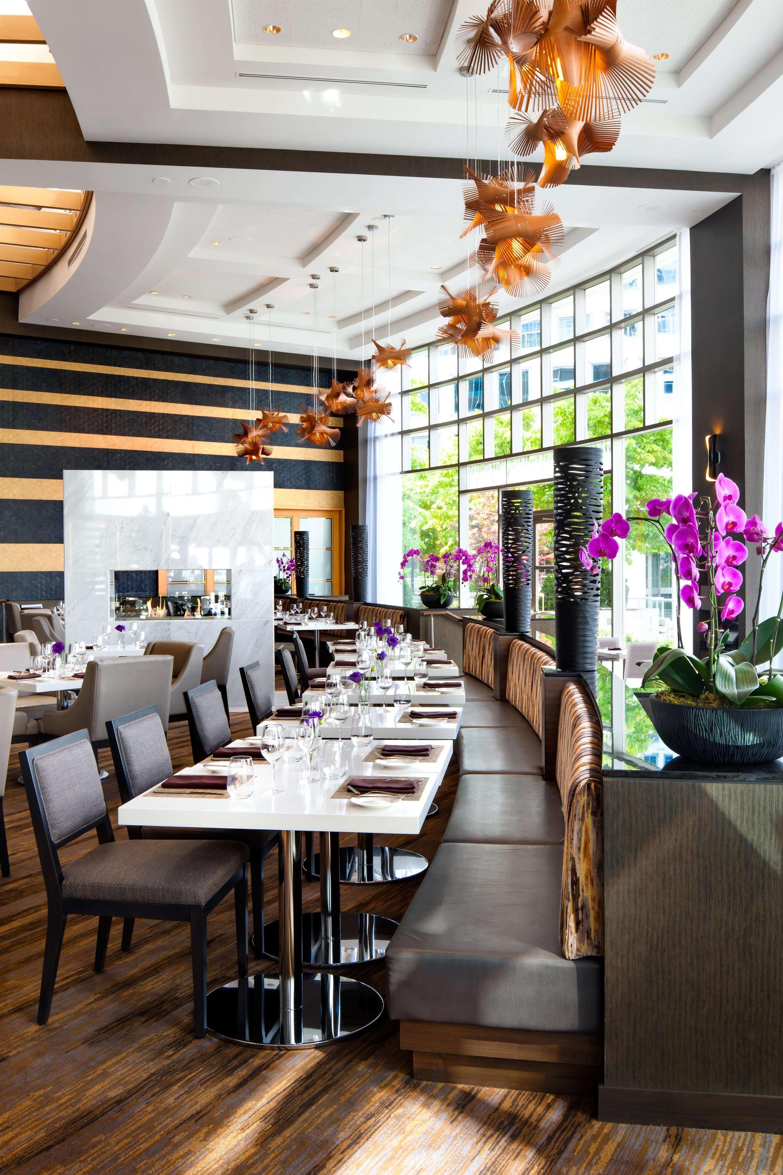 Hotel Fairmont Waterfront Vancouver Exterior foto The interior of the restaurant