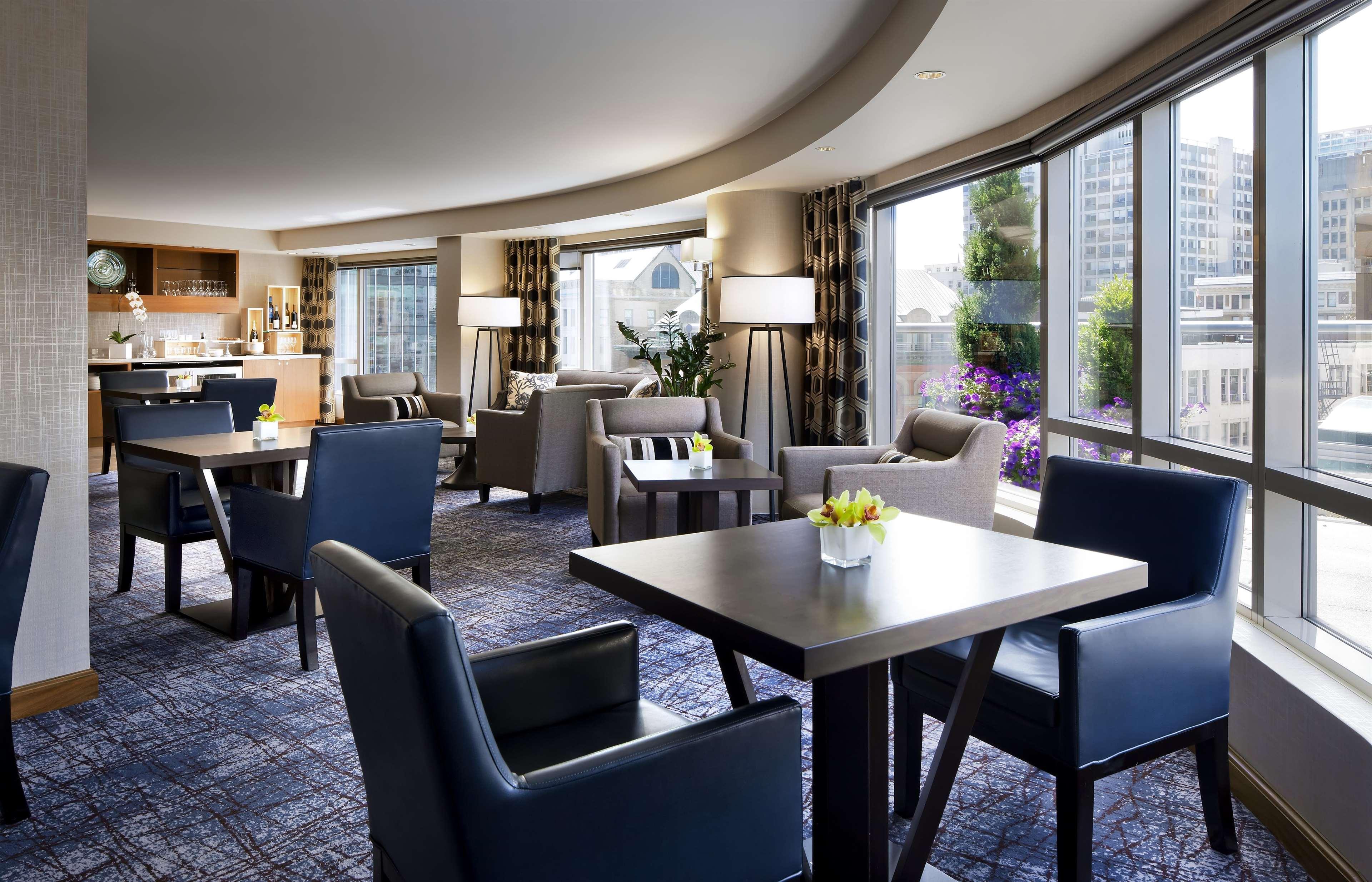 Hotel Fairmont Waterfront Vancouver Exterior foto Club Lounge at the Westin Palace, Madrid