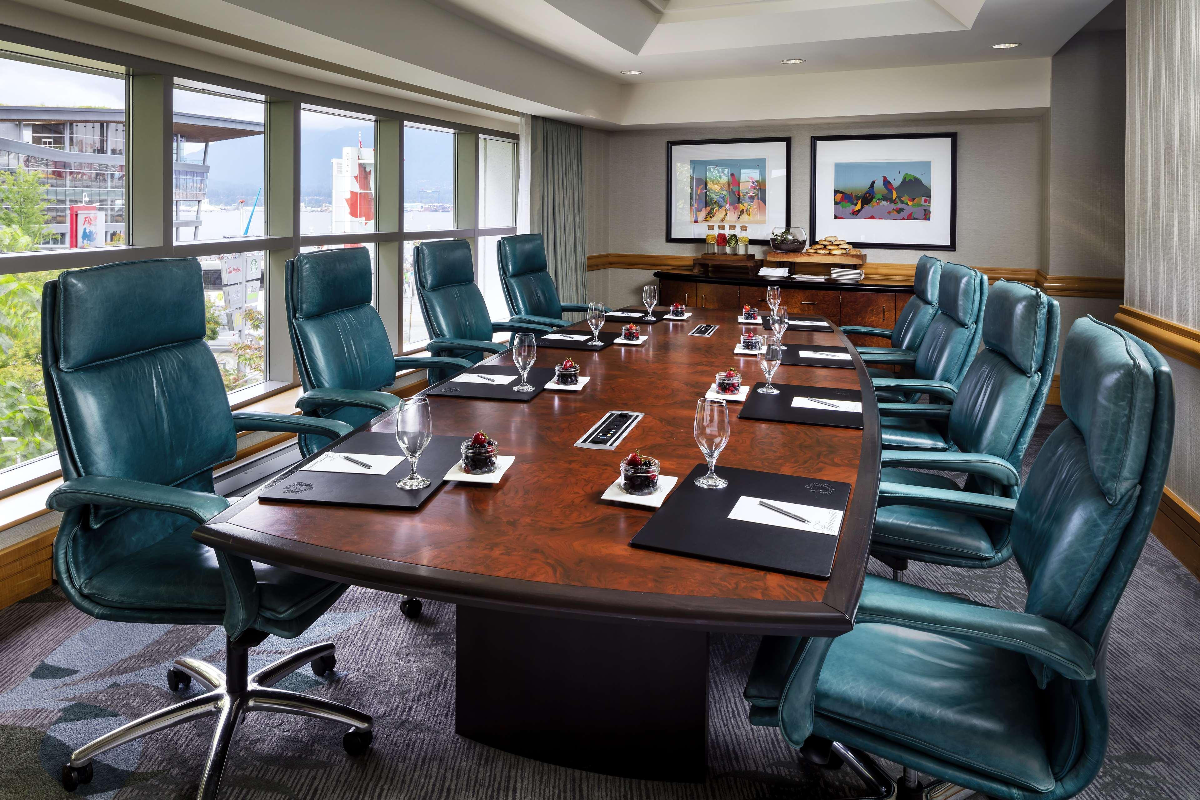 Hotel Fairmont Waterfront Vancouver Exterior foto A boardroom