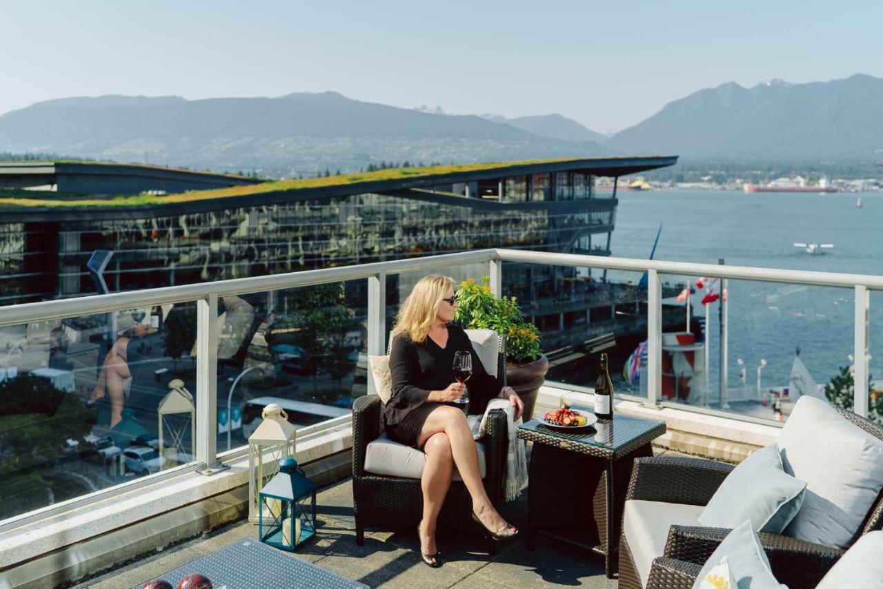 Hotel Fairmont Waterfront Vancouver Exterior foto The View at The Sutton